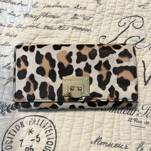 Michael Kors leopard wallet